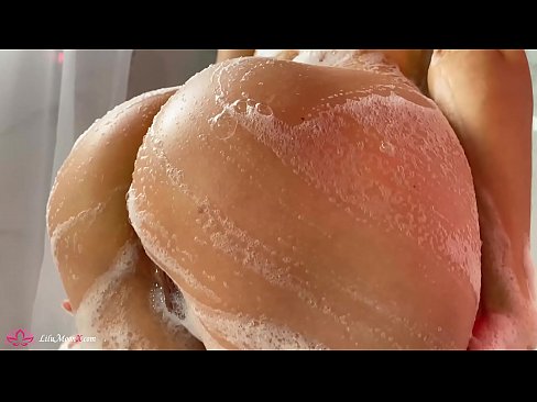 ❤️ Brunetka Masturbuje cipkę wibratorem do intensywnego orgazmu pod prysznicem ️❌ Fuck video at us ❌️